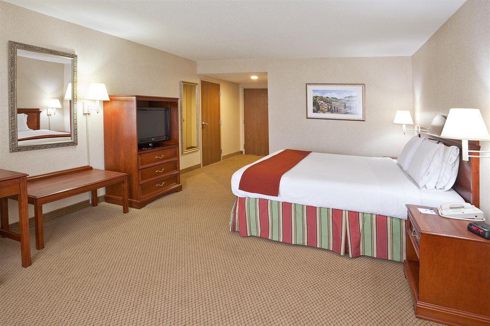 Holiday Inn Express Hotel & Suites Bowling Green By Ihg Rum bild